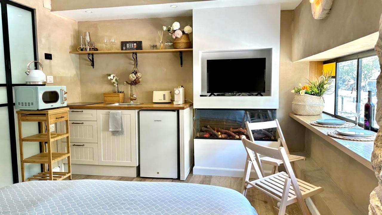 Boutique Apartment In Heart Of Haifa Exterior foto