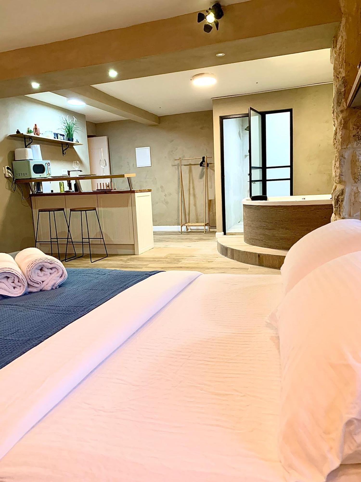 Boutique Apartment In Heart Of Haifa Zimmer foto